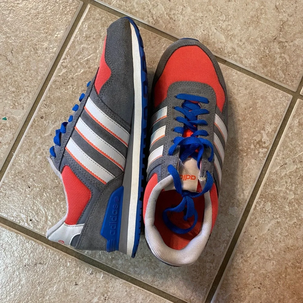 Adidas - Picture 2 of 3